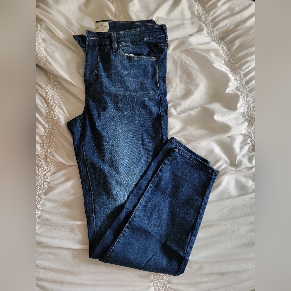 Skinny jeans